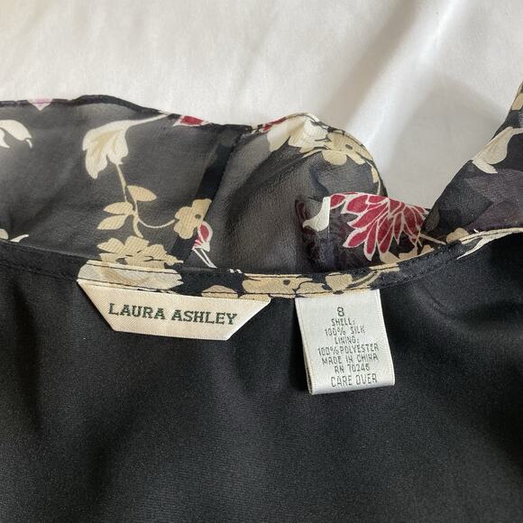 Laura Ashley Women's Dark Floral 100% Silk Blouse Size 8 Whimsigoth Moto Boho - Picture 3 of 12